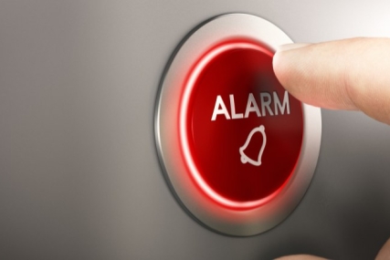 Alarm i dojava po EN 81-28: što zgrada mora imati da bi bila sigurna 24/7